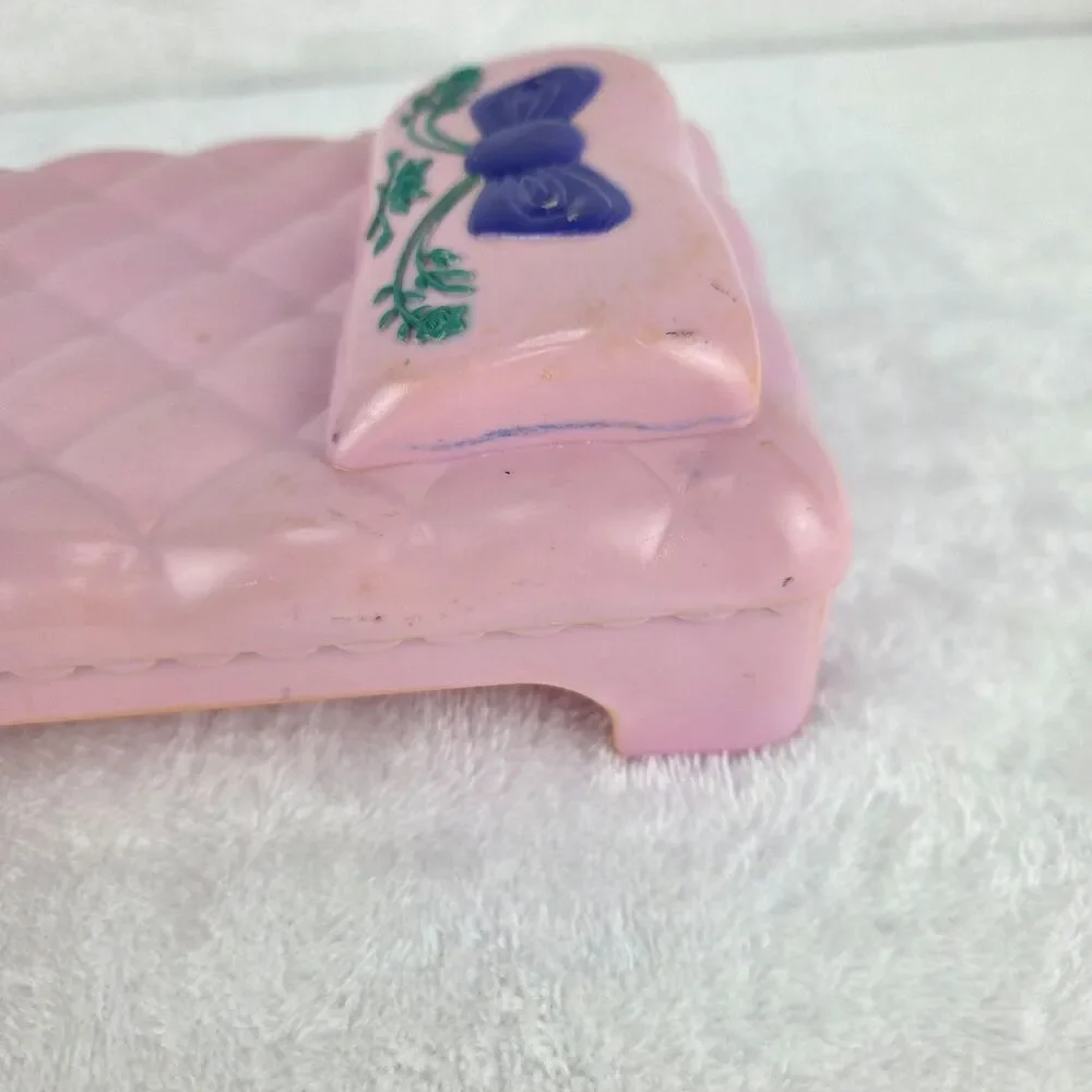 Vintage 1993 MII Meritus Barbie Dollhouse Pink Bed Bedroom Furniture